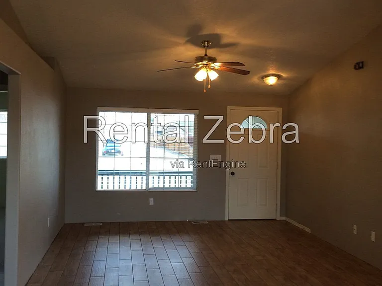 2279 NE Cherry Loop — Photo 10