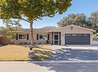 8210 Flame Vine Ave, Seminole, FL 33777