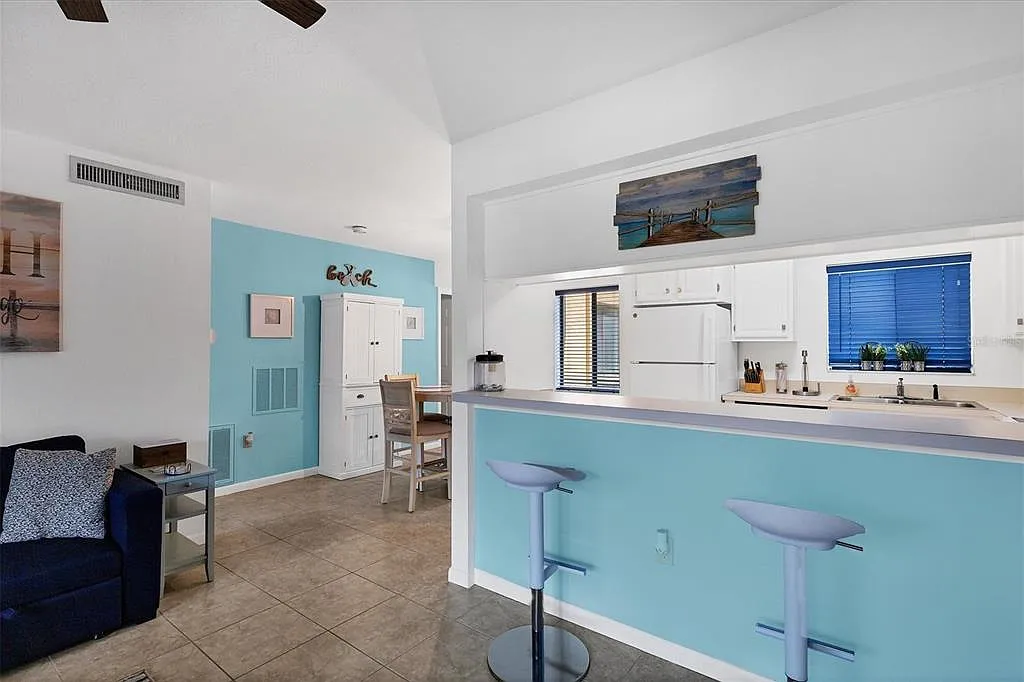2 bed, 2.0 bath, 848 sqft, $2,000 — Photo 4