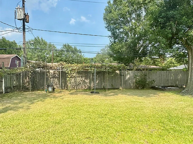 1701 Gillette St — Photo 21