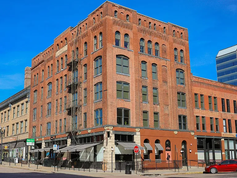 Bloc 12 Apartments — Photo 19
