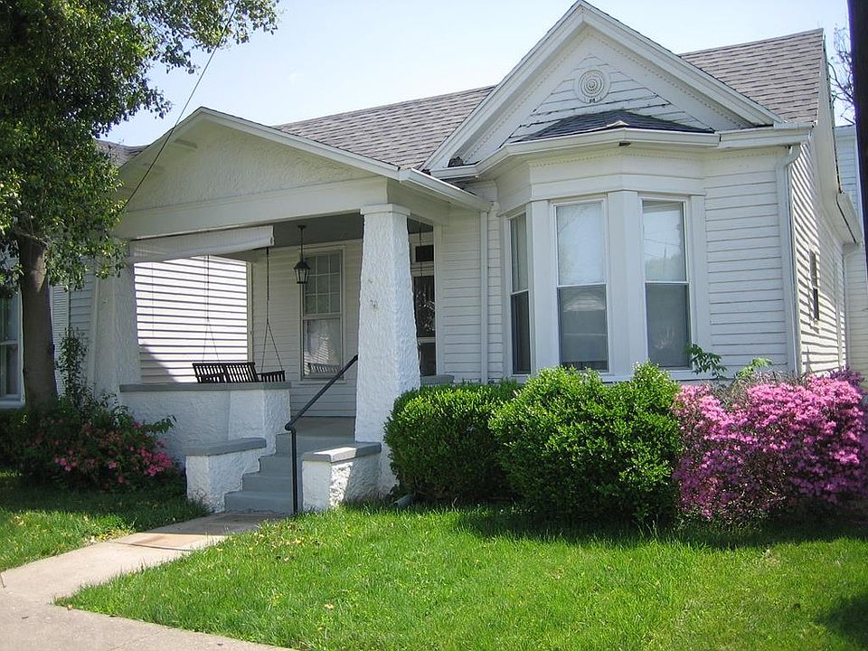 1st image of 212 Houston Ave