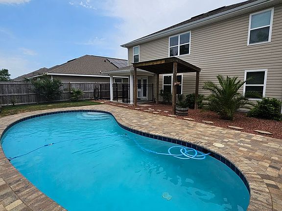 3rd image of 4707 Windsor Park Ln