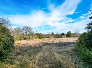 910 N Prairie Creek Rd, Dallas, TX 75217