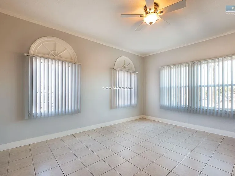 43rd Place Apartments — Photo 11