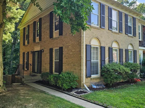 10036 Maple Leaf Dr, Gaithersburg, MD 20886