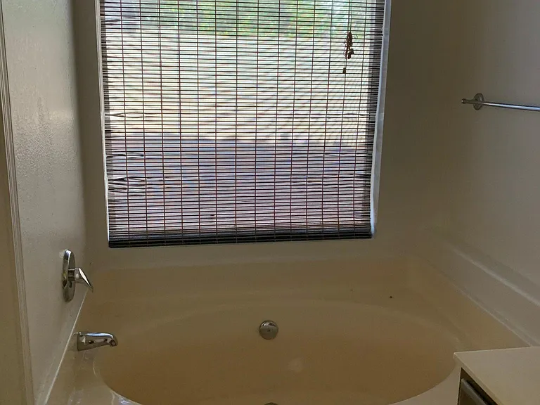 688 N Coral Key Ave — Photo 6
