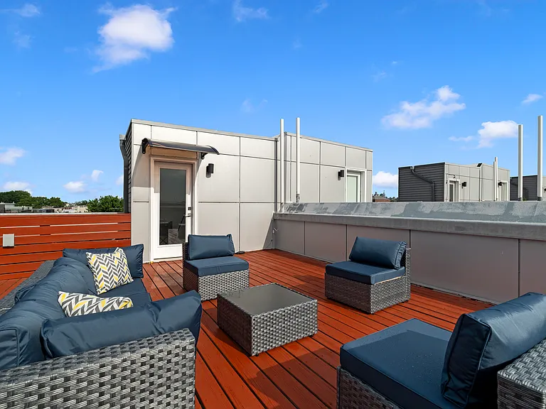 119 Greenwich St #8 — Photo 8