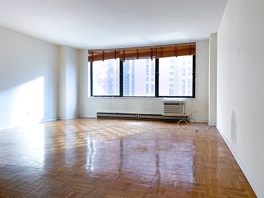Rented by ONE Manhattan Real Estate | media 9