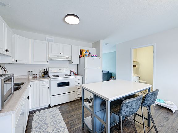 5th image of 95 115th St E #11
