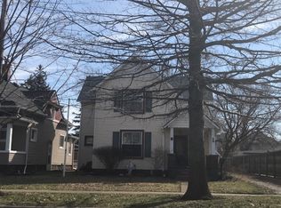 422 High St, Fairport Harbor, OH 44077