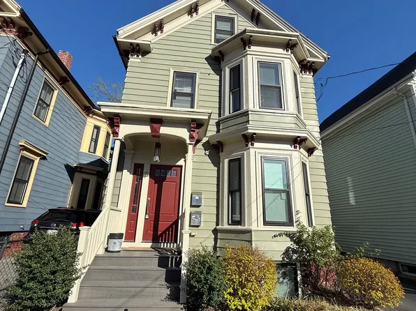 17 Prescott St #1, Somerville, MA 02143