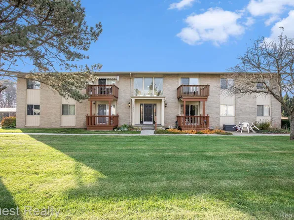 2931 Seymour Lake Rd Unit 3, Oxford, MI 48371