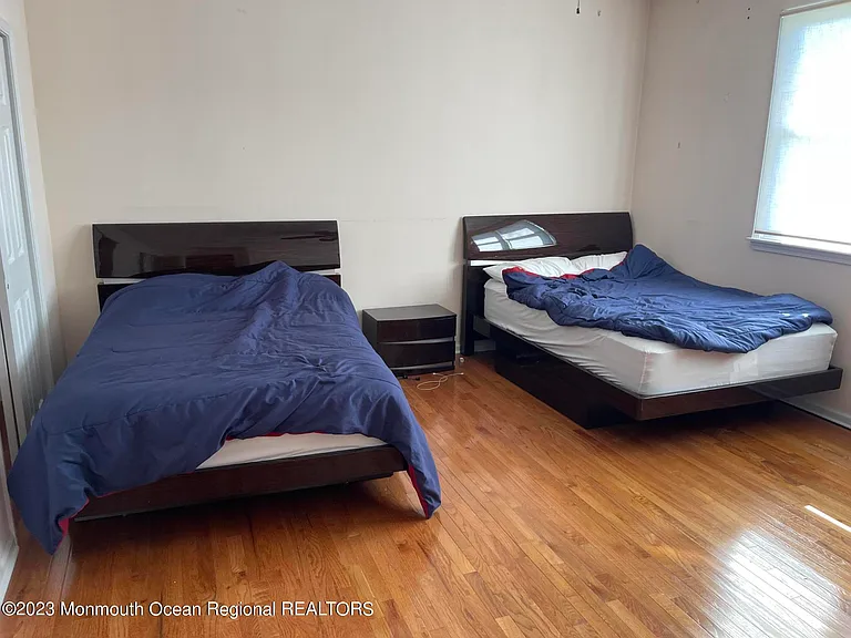 8 Dwight Dr — Photo 13