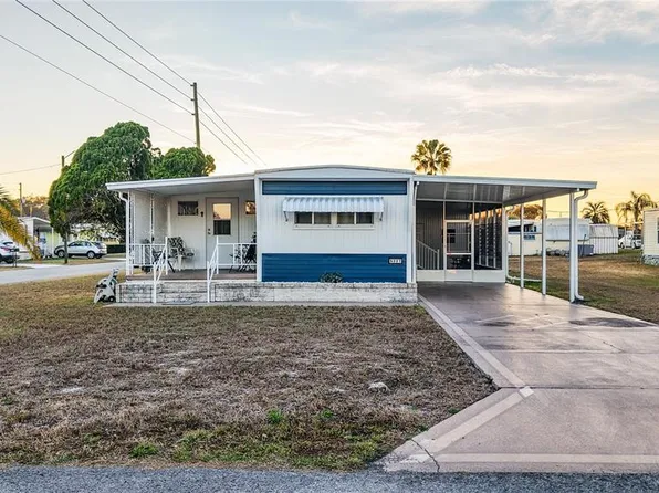 5227 Betty St, Zephyrhills, FL 33542