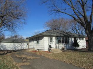 5130 Howe Ln, Brooklyn Center, MN 55429