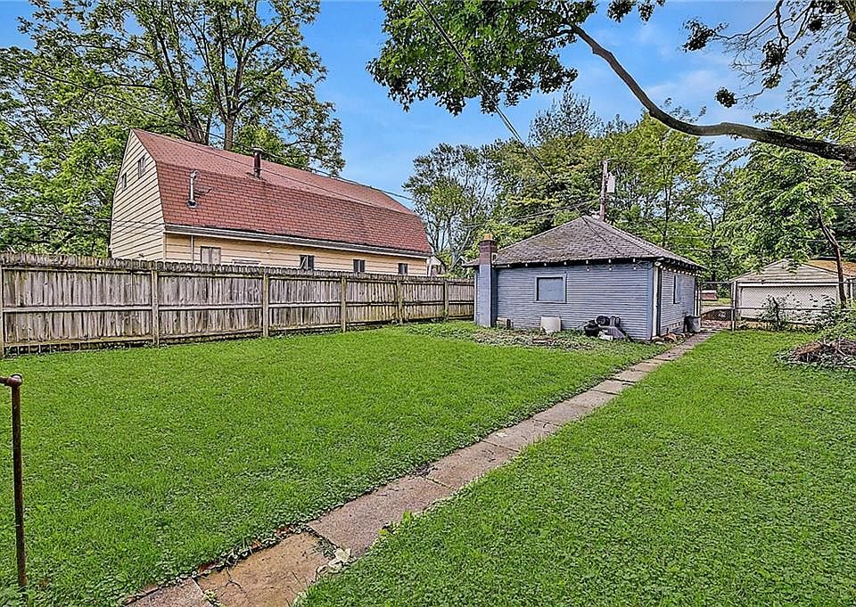 2nd image of 2405 Coyner Ave