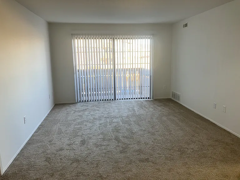 Charter Oaks Apartments — Photo 138