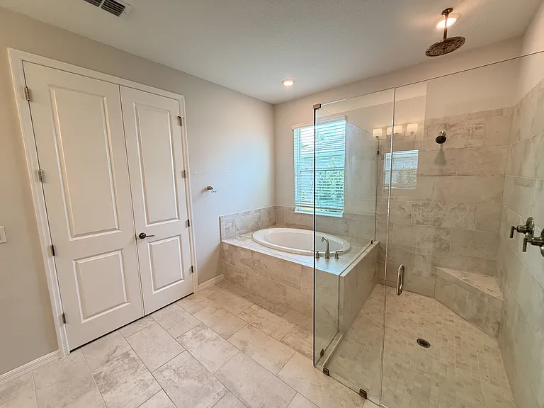 1352 Arklow Cir — Photo 9