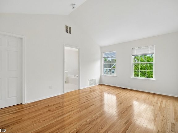 5th image of 4 Prescott Ct
