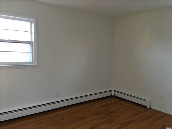 5th image of 33 Dunes Ln Floor 2