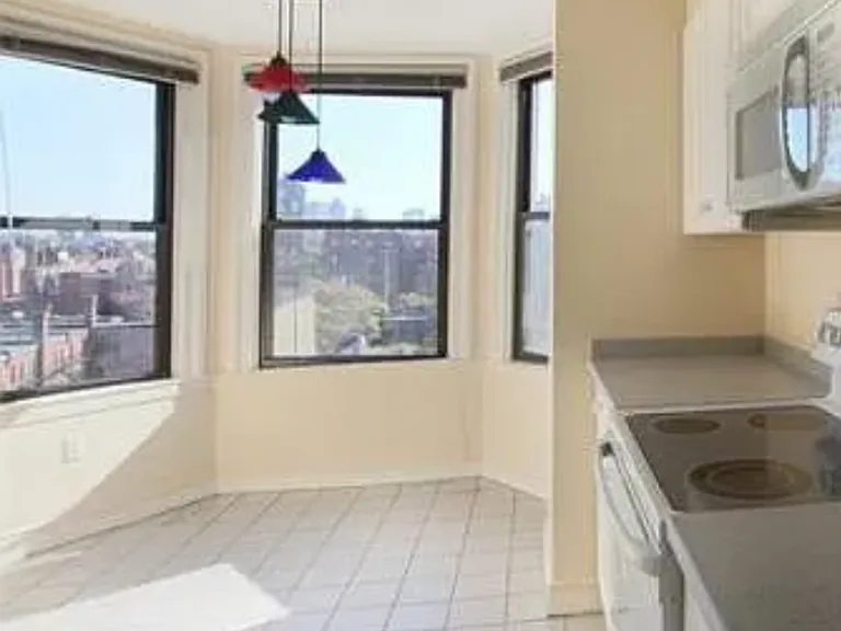 10 Charlesgate E #702 — Photo 4