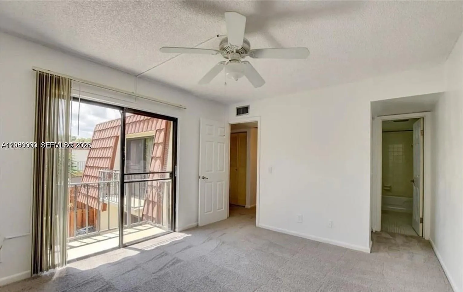 2 bed, 2.5 bath, $2,500 — Photo 3