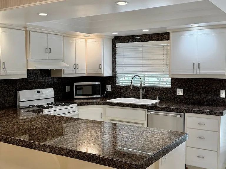 7264 Estrella De Mar Rd — Photo 15