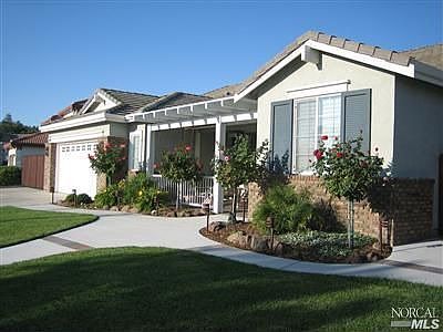 Front Yard patio