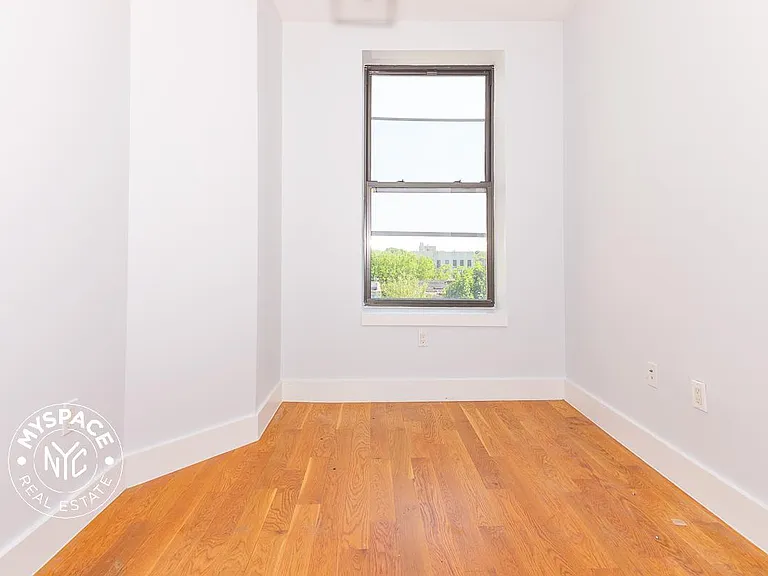 462 Pulaski St #2B — Photo 6
