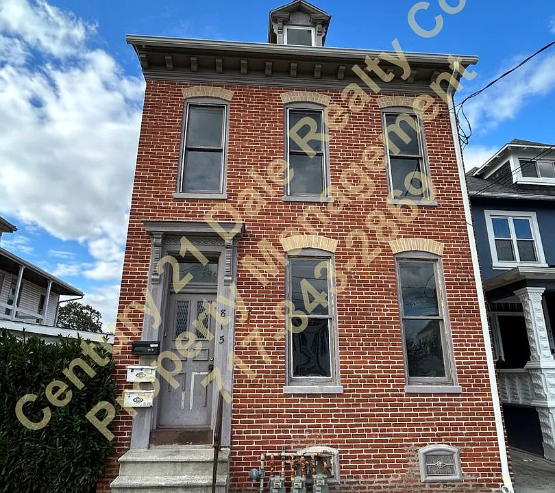 815 Locust St
