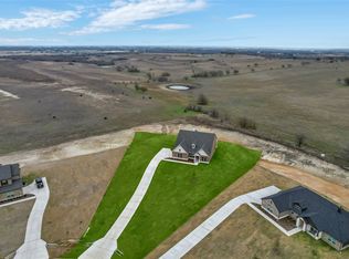 151 Steppes Ct, Decatur, TX 76234