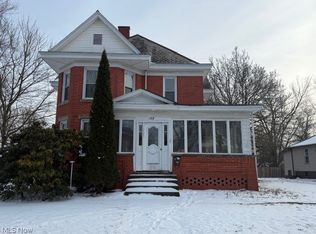 152 E Main St, New London, OH 44851