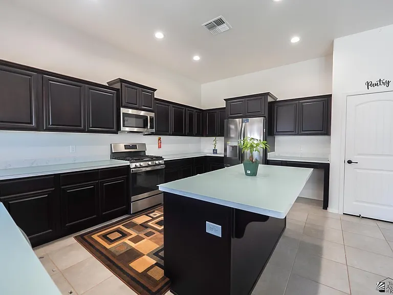 3457 W 39th Ln — Photo 17