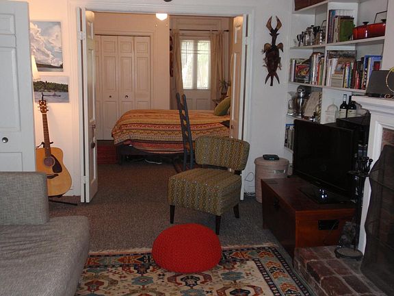 Living rm/ bedroom