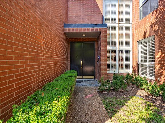 3rd image of 5300 Mercer St Unit 7