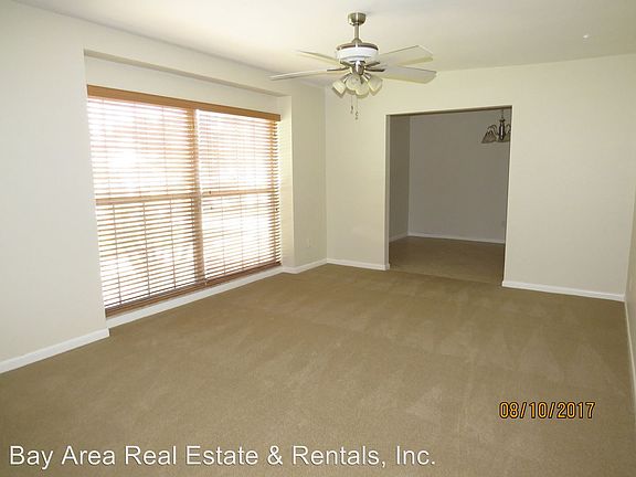 2nd image of 517 Carriage Hills Dr