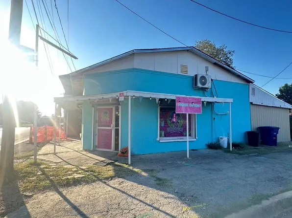 1001 Arlington St, Eagle Pass, TX 78852