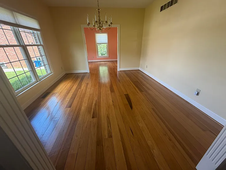 1112 Pepperhill Cir — Photo 4