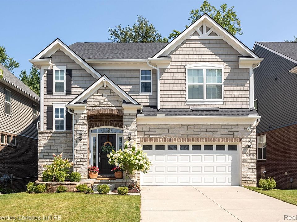 1st image of 44178 Billings Dr