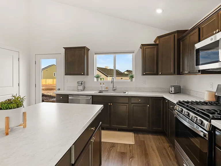 715 Thrice Loop — Photo 18