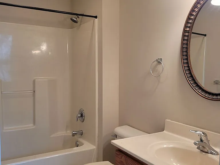 2029 Powell Dr — Photo 17