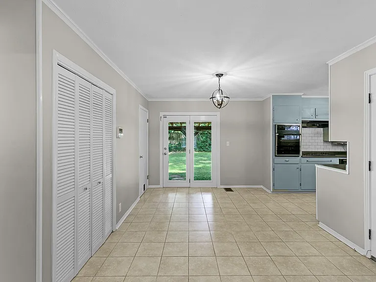 Very large pantry on left
