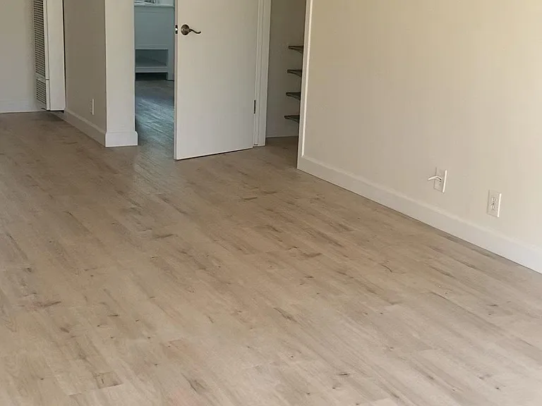 1041 19th St #9 — Photo 2