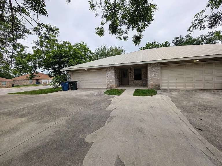 1134 Misty Acres Dr — Photo 41