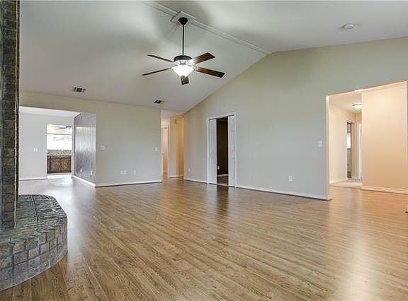 5th image of 1002 Auburn Dr