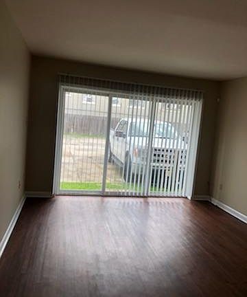 2nd image of 2511 S Carrollton Ave APT 106