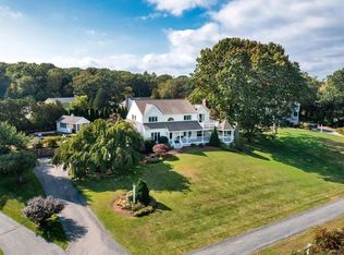 27 Fairways Edge Dr, Marshfield, MA 02050