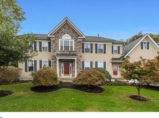 2 Sheffield Dr, Moorestown, NJ 08057