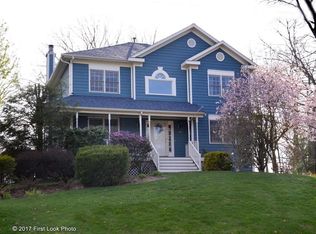 305 Old Wood Rd, North Attleboro, MA 02760